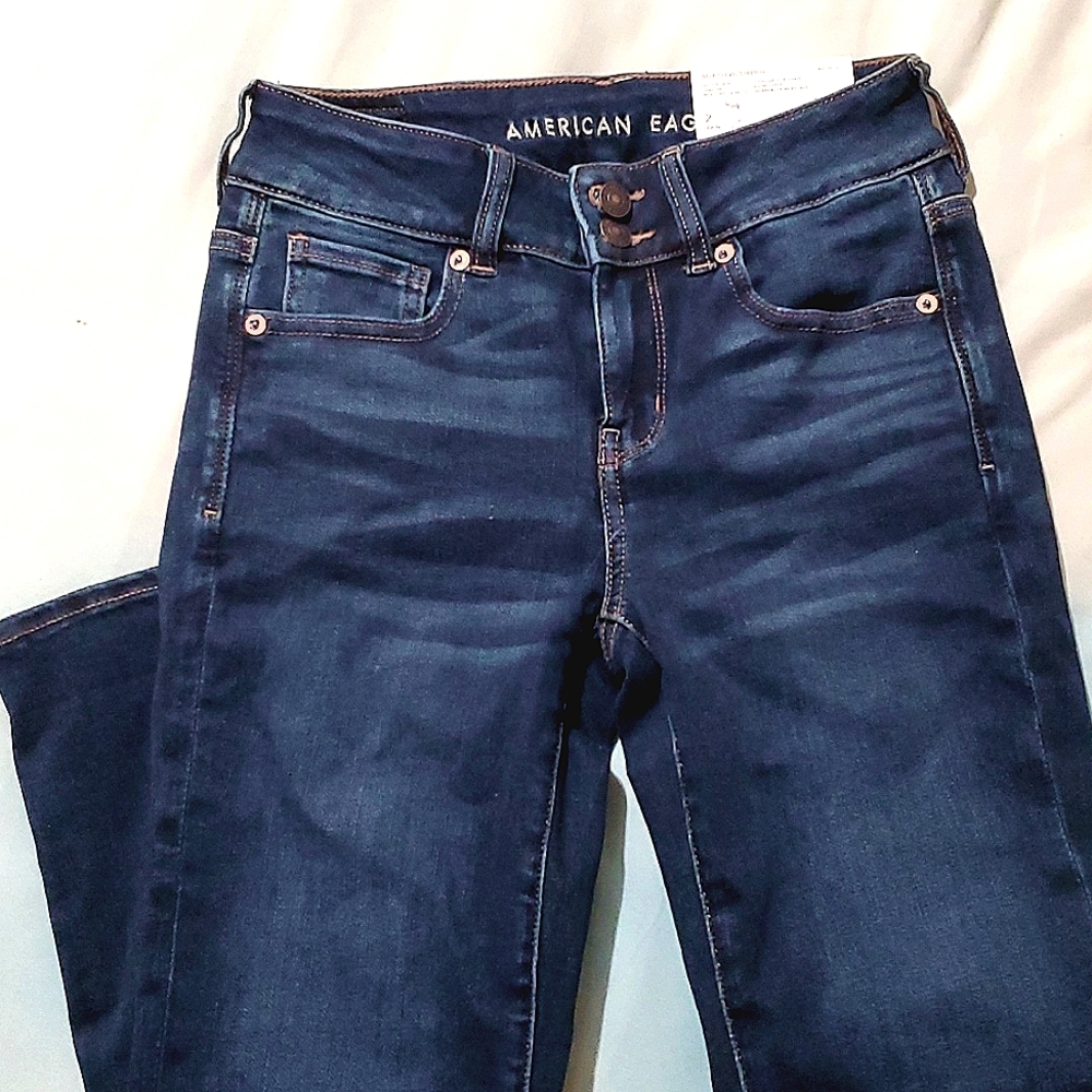 NWT American Eagle capris blue jeans